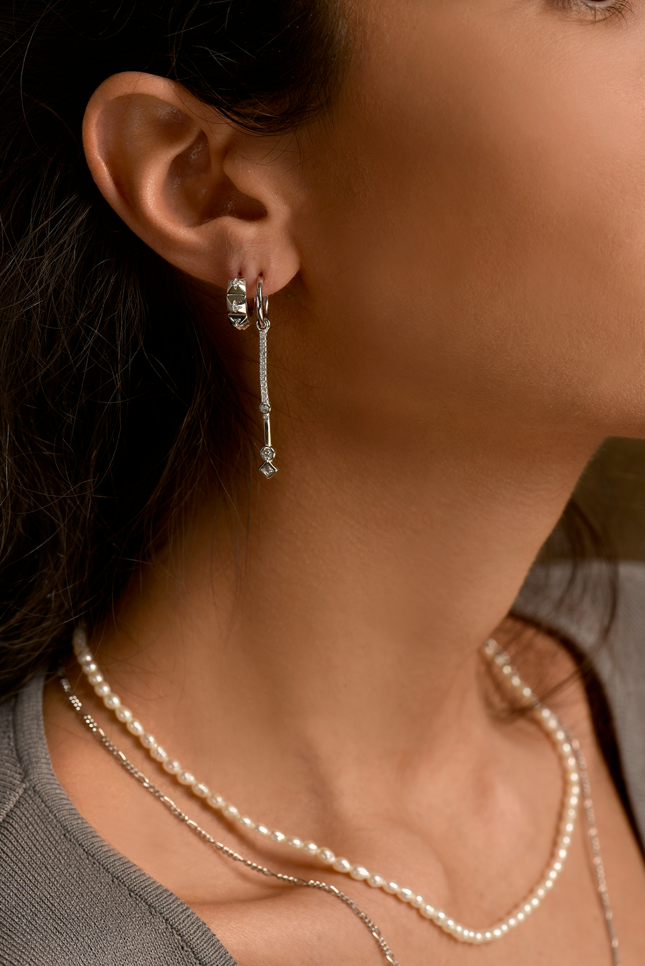 Orecchini  a cerchio con zirconi Aida - Barbato Gioielli